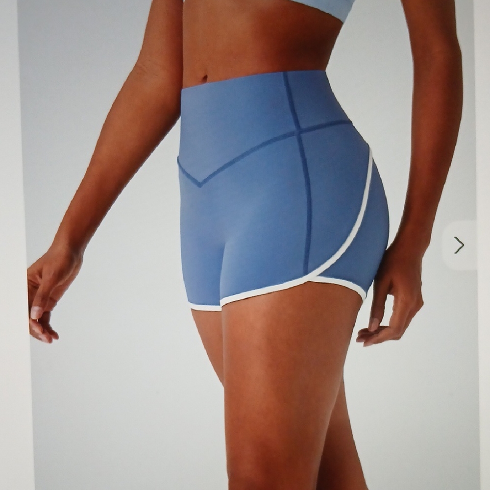45H Airy SoCinched Mid Rise Tummy Control Yoga Biker Shorts 3"